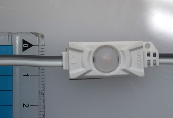 ミニLEDモジュールの寸法写真